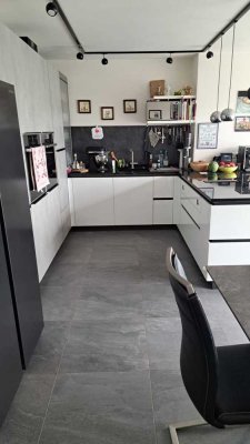 Teilmöblierte 3-Zimmer Wohnung mit Balkon