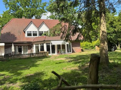 Attraktives Architektenhaus für 2 Familien in ruhiger Lage-provisionsfrei