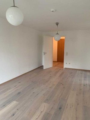 Helle, geräumige 1,5 Zi. Wohnung-2021 saniert, ruhige Wohnlage – für Selbstnutzer und Kapitalanleger