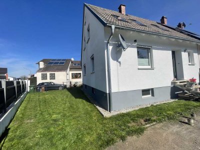 Kernsanierte 3-Zimmer-Doppelhaushälfte mit Einbauküche in Geisenfeld