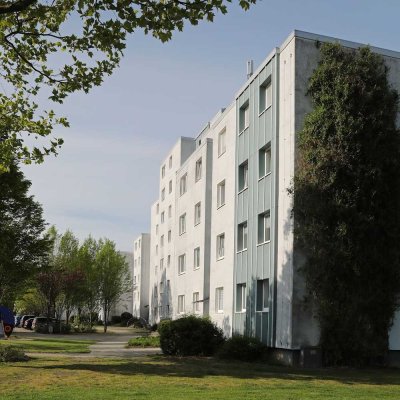 Mit dem Aufzug zur 2-Zimmer-Wohnung mit offenem Wohnbereich // 4.OG mitte - WBS erforderlich