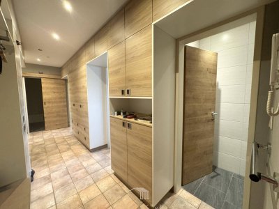 ZENTRAL WOHNEN (WETZELSDORF): Geräumige 2-Zimmer-Wohnung mit Extraküche und großem Allgemeingarten - Tiefgarage vorhanden!