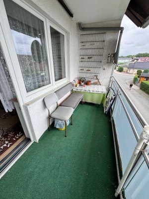 Freundliche 2-Zimmer-Hochparterre-Wohnung mit Balkon und EBK in Wolfsburg