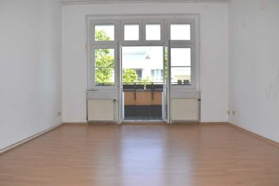 Bezugsfr. - im schönen Eck-Altbau i. VH!
Zw. S-Bhf. Schönholz + U-Bhf. Residenzstr. +
125er-2 Min.