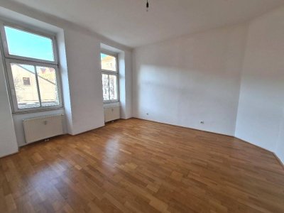 Befristet vermietete 3-Zimmer-Wohnung im sanierten Altbau.