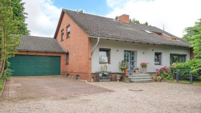 Familiengerechtes Anwesen in idyllischer Wohnlage und eigenem Bootsanlegerplatz in 23816 Neversdorf.