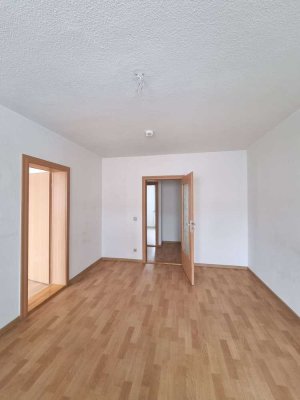 ++Im 1. Jahr WENIGER MIETE ZAHLEN++ Gepflegte 2-Raumwohnung mit SONNENBALKON