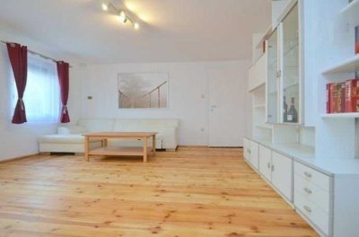 Provisionsfrei! Bereits freie & freundliche 2-Zimmer-Wohnung im 1.Stock in nettem MFH am Wöhrder See