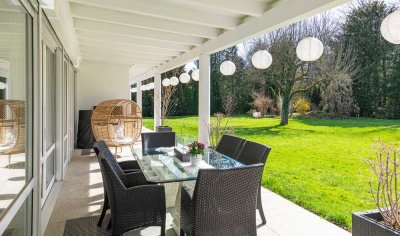 Bauhausfeeling auf weitläufigem Grundstück mit Pool