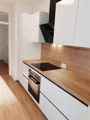 Neu sanierte Wohnung mit edler Küche - nähe Neufelder See!