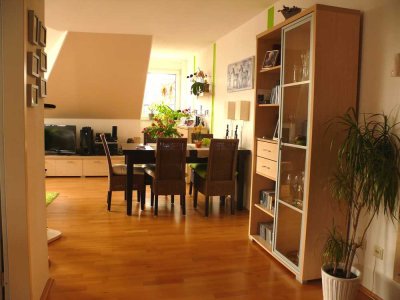 Attraktive 3-Zimmer Dachgeschosswohnung im Südviertel Marburg