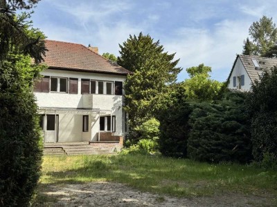30er Jahre Stadtvilla auf großem Südgrundstück direkt an der Berliner Stadtgrenze