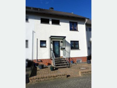 Gepflegtes Reihenmittelhaus mit Ausbaureserve in ruhiger Wohngegend - Klein Ilsede