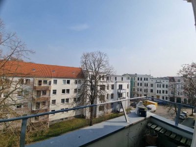 ++ SCHÖNE WOHNUNG m. BALKON ++