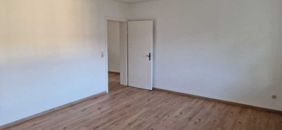 Renovierte 2,5-Zimmer Wohnung inkl. EBK und Balkon