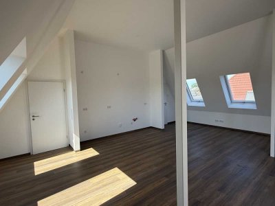 Modernes Wohnen am Nien Damm – Dachstudio in Erstbezug