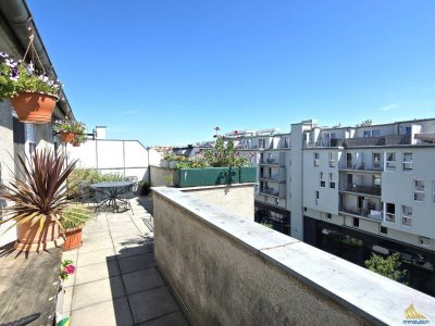 Dachgeschoßwohnung - 2 Terrassen - KFZ Stellplatz - U-Bahn Nähe - Klimaanlage - Nähe Verteilerkreis