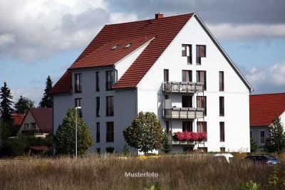 4-Zimmer-Wohnung  - in gutem baulichen Zustand
