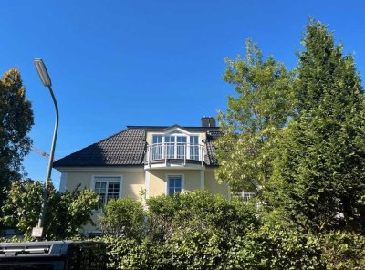 Exklusive 4 Zimmer Wohnung mit Haus-im-Haus Charakter