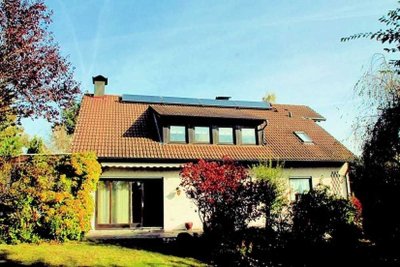 Exklusives Architektenhaus bei Altdorf/N mit Einliegerwohnung, Galerie, offener Kamin, Aussichtslage
