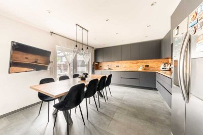 NEUWERTIG & Familiengerecht: Kernsanierte DHH (2024) mit riesigem Grundstück