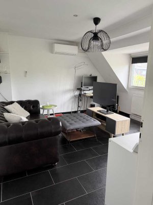 Attraktives möbliertes 3-Zimmer-Apartment im 2. OG in Köln-Neuehrenfeld