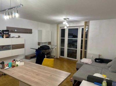 Attraktive und modernisierte 2-Raum-Wohnung mit Balkon und Einbauküche in Weißenburg in Bayern