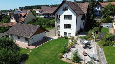 Großzügiges Mehrgenerationenhaus – Wohnen und Vermieten in beliebter Lage von Zell-Weierbach