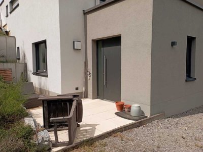 Stilvolle Einliegerwohnung mit Terrasse