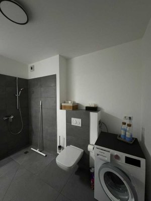 In Wesseling: Gepflegte Wohnung mit zwei Zimmern und Balkon