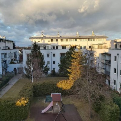 3-Zimmer-Wohnung mit Loggia in zentraler Lage