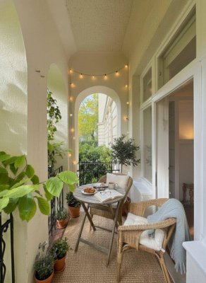 Exklusives Altbaujuwel in Gersthof – Sanierungsbedürftige 2,5-Zimmer-Wohnung mit Balkon in Zinsvilla