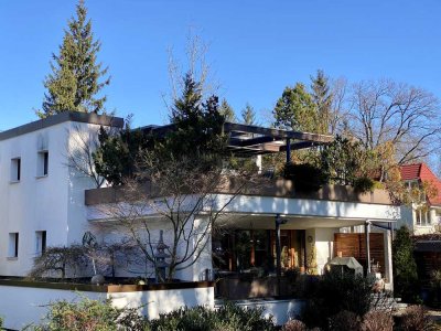 Freundliche und gepflegte 2-Raum-Terrassenwohnung mit Einbauküche in Gräfelfing/Lochham