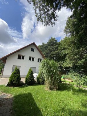 traumhafte 3-Zimmer Wohnung über 2 Etagen mit Carport