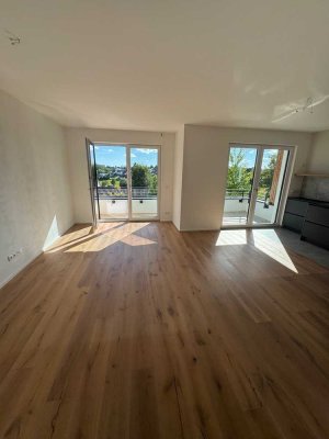 Geschmackvolle, neuwertige 3-Zimmer-Wohnung mit lux. Innenausstattung mit Balkon und EBK in Landshut