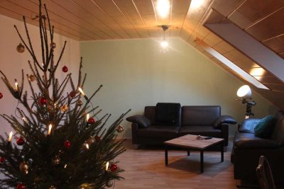 4,5-Zi-Dachgeschosswohnung mit Balkon, EBK, Garage in Untermünkheim