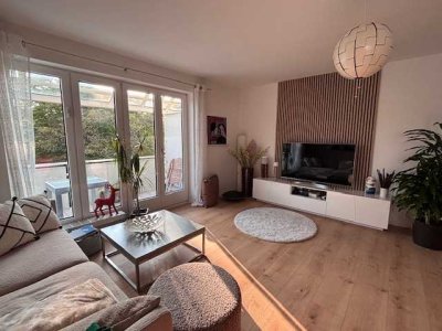 Zentrale und ruhige 2-Zimmer-Wohnug in Germering - möbliert