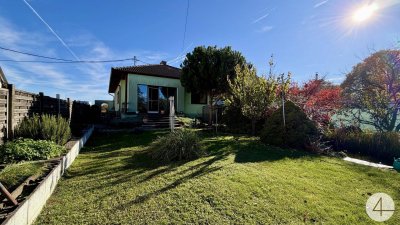 „Traumhaus mit Wintergarten Teich und Pool – Wohnen auf 727 m² in idyllischer Lage“