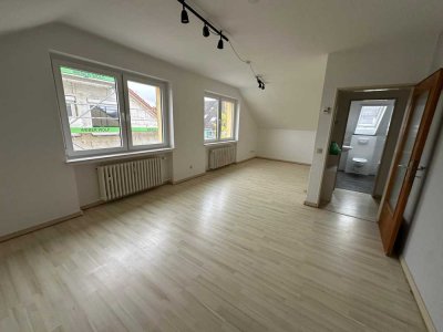 Helle 2-Zimmer Dachgeschosswohnung in Bonn-Endenich