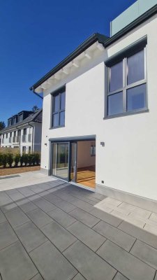 KFW 40 Plus! Hochwertiges Haus in Haus mit Süd/Garten in bester Lage von Waldtrudering!