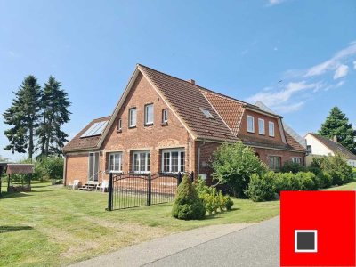 Doppelte Freude! 
Zweifamilienhaus im Grünen