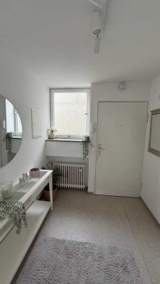 Möblierte 2-Zimmer-Wohnung am Laimer Platz