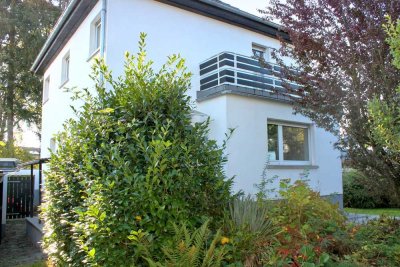 Nicht riesig, aber unheimlich gemütlich. Freistehendes Haus in ruhiger Lage