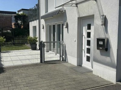 Schöne und ruhige 3-Zimmer-Erdgeschosswohnung mit Terrasse in Lörrach am Tüllinger