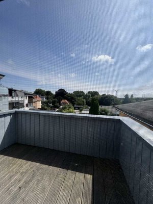 Dachgeschoss Wohnung zum 01.09.2025