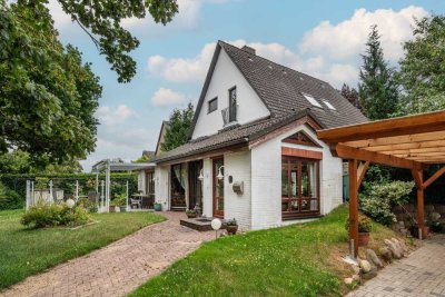 Attraktives EFH mit Vollkeller, Wintergarten, Garage und Carport in ruhiger Feldrandlage