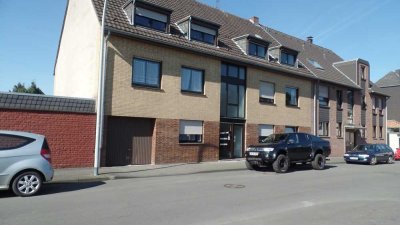 schöne  Dachgeschosswohnung  in  Giesenkirchen