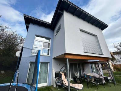 Feldkirchen Stadt - BJ 2018 ein Familien Haus 170 m² mit Garten und Carport mit 590 m² Grund– nähe medQuartier-Ärztehaus, HAK &amp; BH Feldkirchen