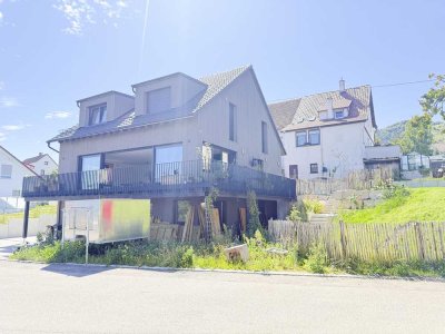 Einfamilienhaus mit Einliegerwohnung: Traumhafte Lage mit wunderschönem, unverbaubaren Blick