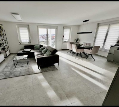 Exklusive 3,5-Zimmer-Wohnung mit Panoramablick über Wimsheim